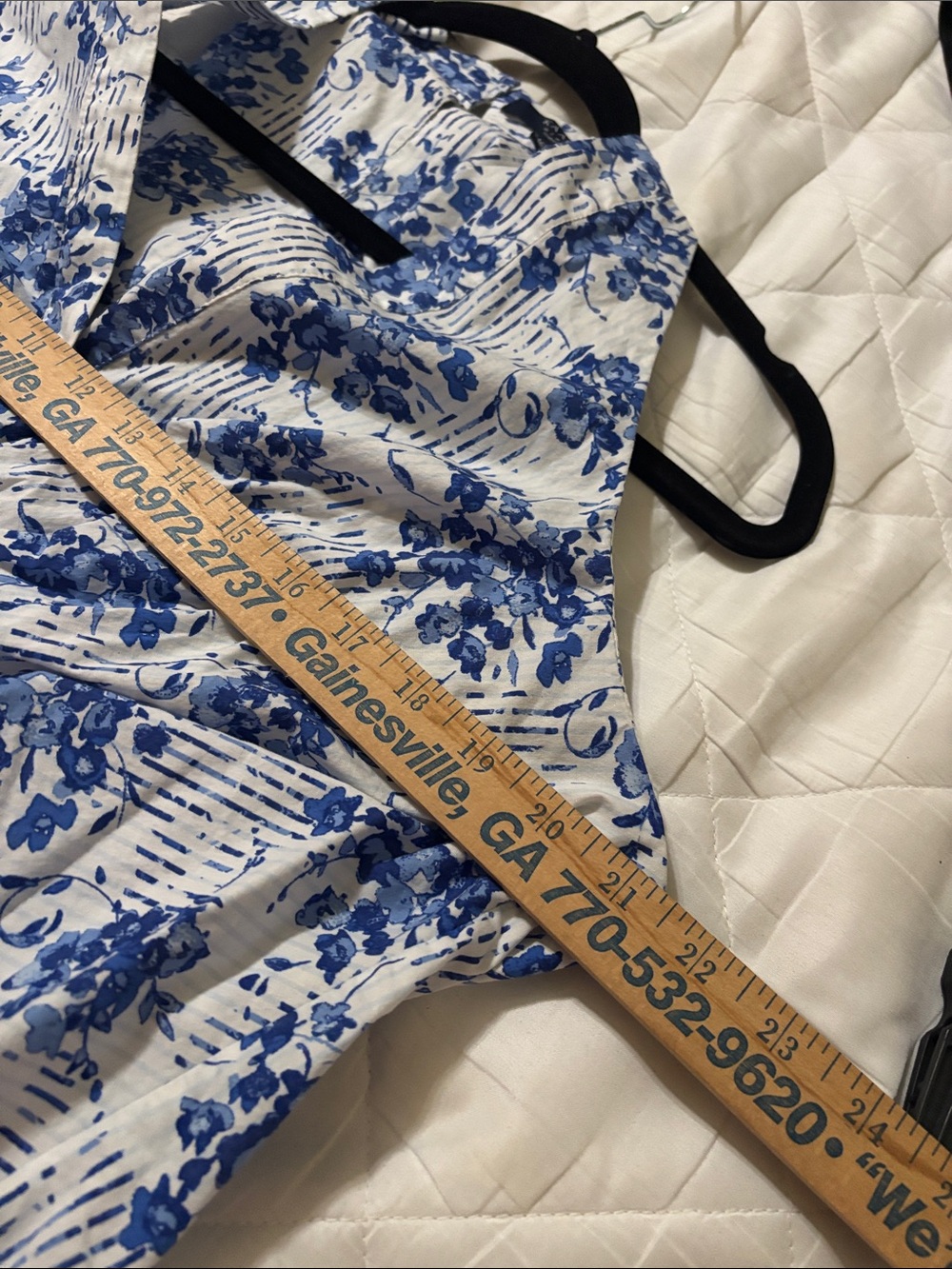 Kaari Blue White and Blue Floral Tie-Front Tank - Picture 4 of 6